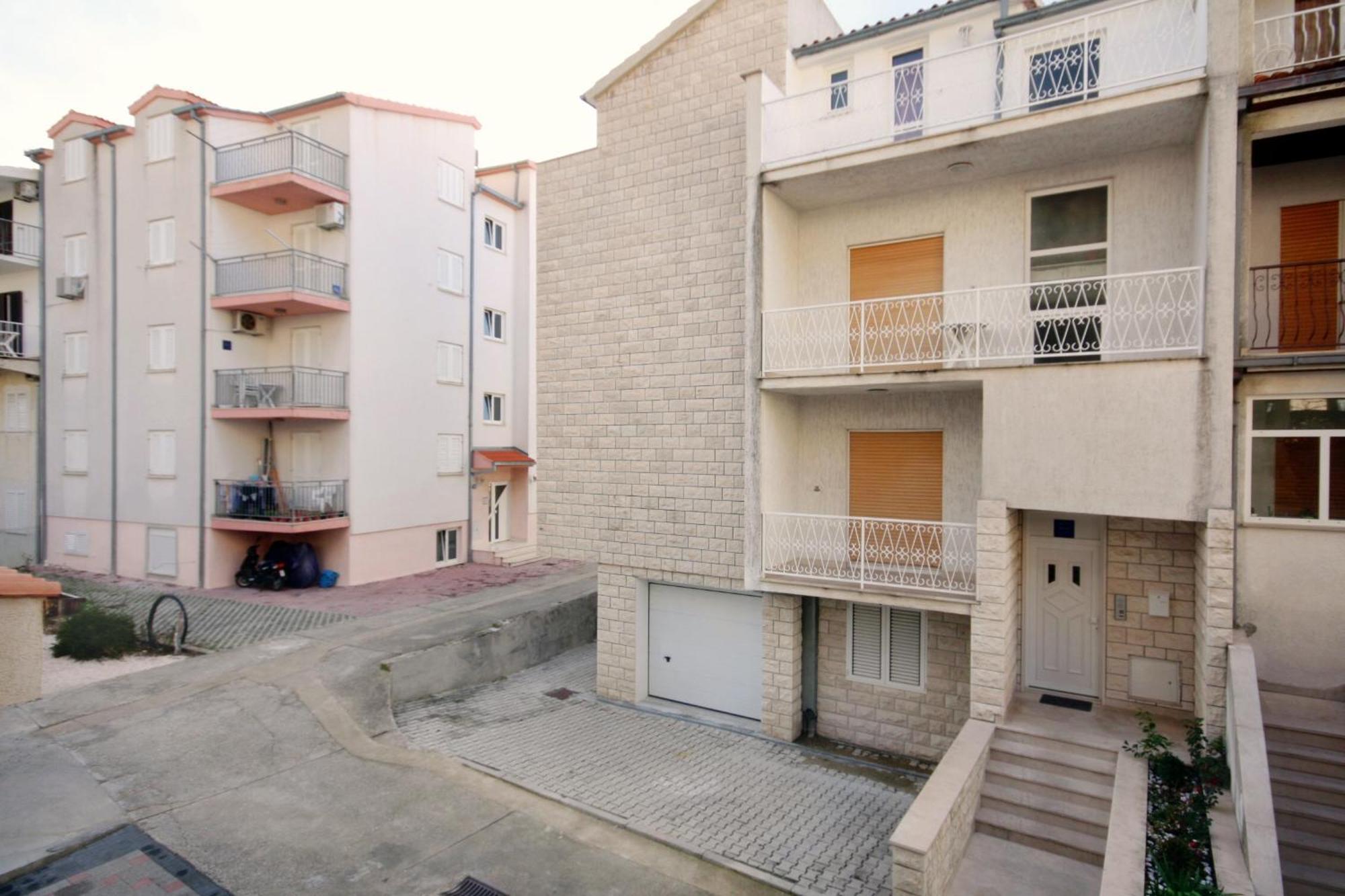 Apartments By The Sea Duce, Omis - 5973 Экстерьер фото