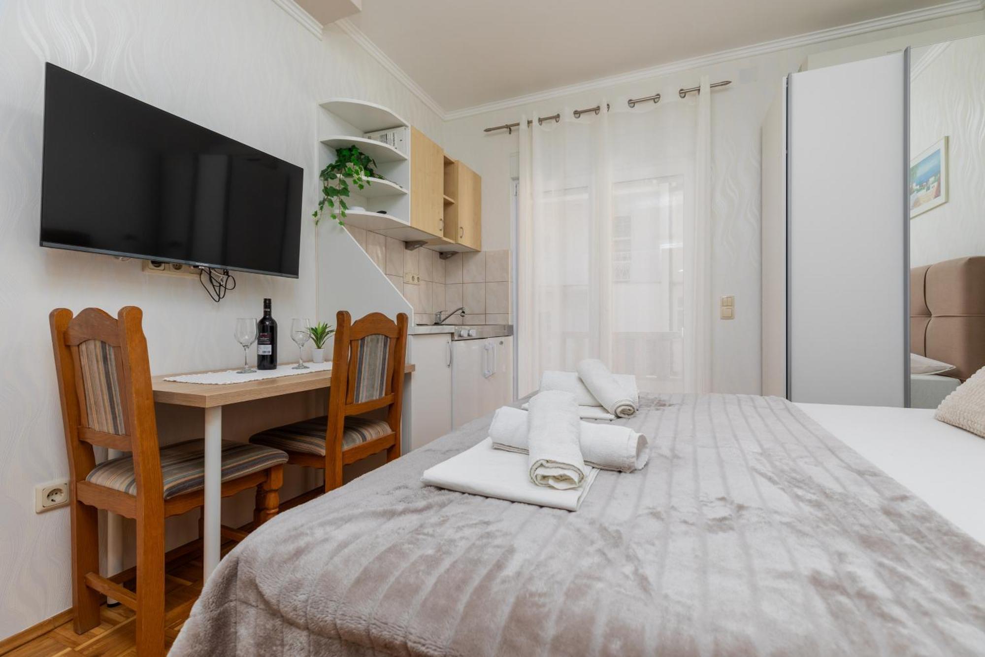 Apartments By The Sea Duce, Omis - 5973 Номер фото